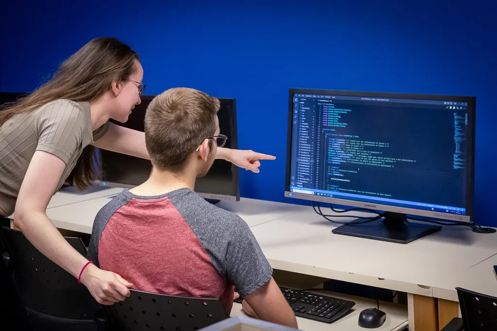 Solutions pour relever les défis du secteur informatique au Canada